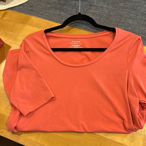 Chico’s Coral ‘The Ultimate Tee’ size M - Picture 1 of 4